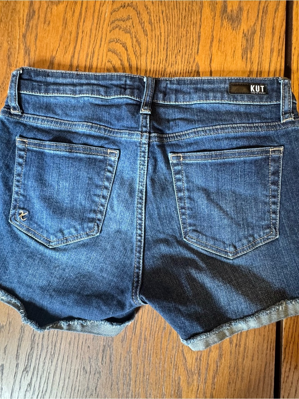 Kut from the kloth‎ Women’s Size 4 Jean Shorts  Raw Hem Cut Off - Picture 8 of 12